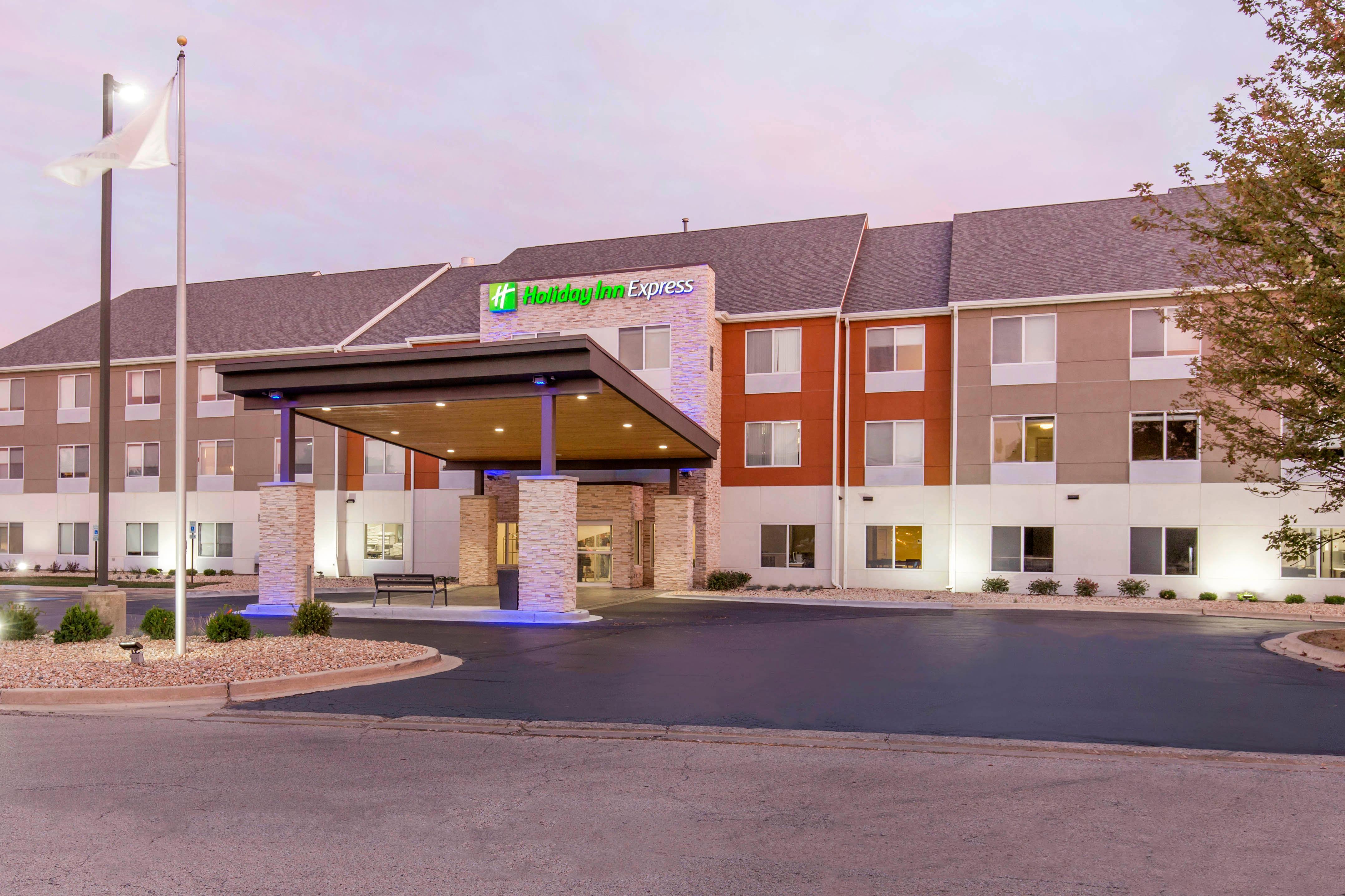 Holiday Inn Express And Suites Chicago West - St Charles By Ihg Saint Charles Kültér fotó