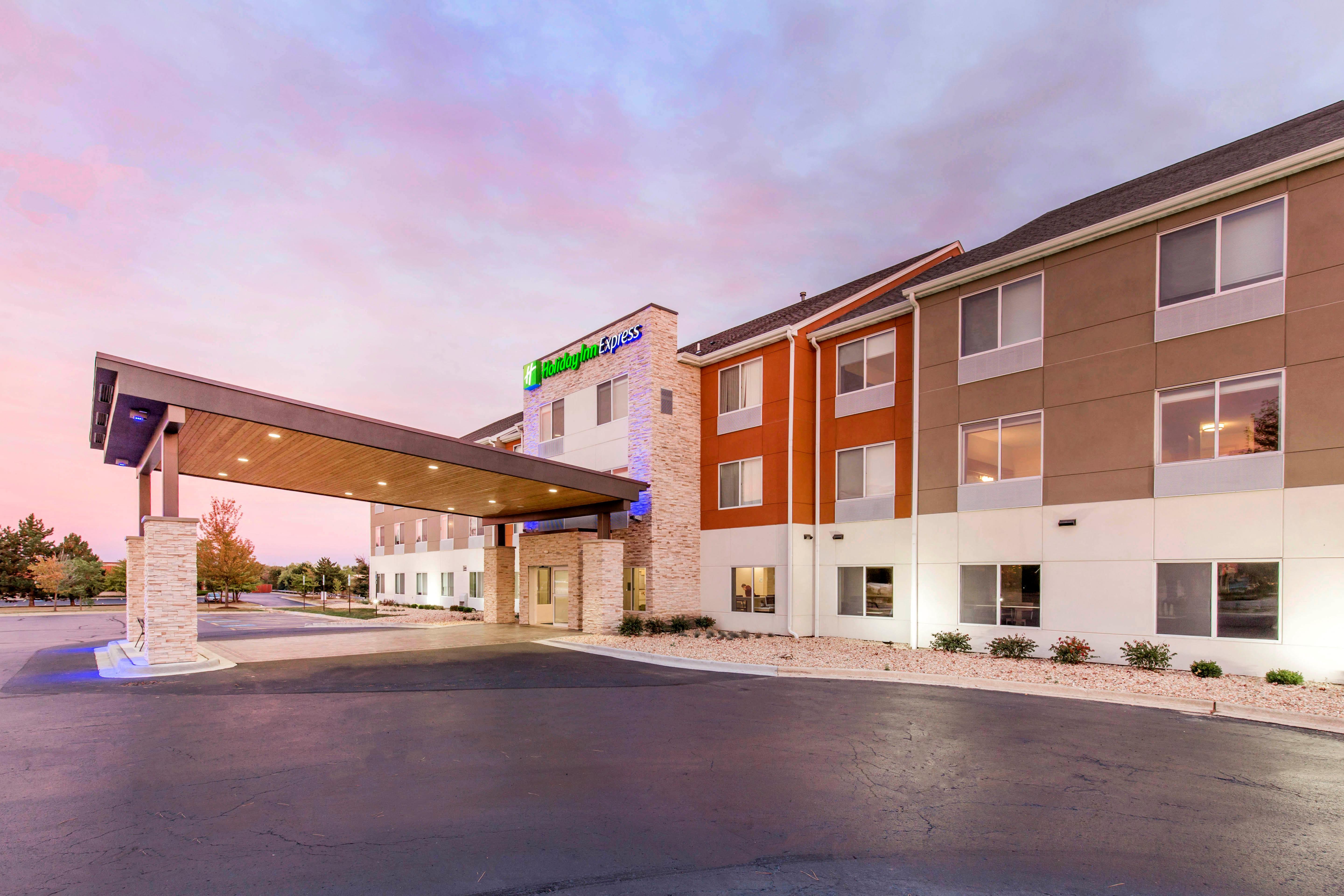 Holiday Inn Express And Suites Chicago West - St Charles By Ihg Saint Charles Kültér fotó