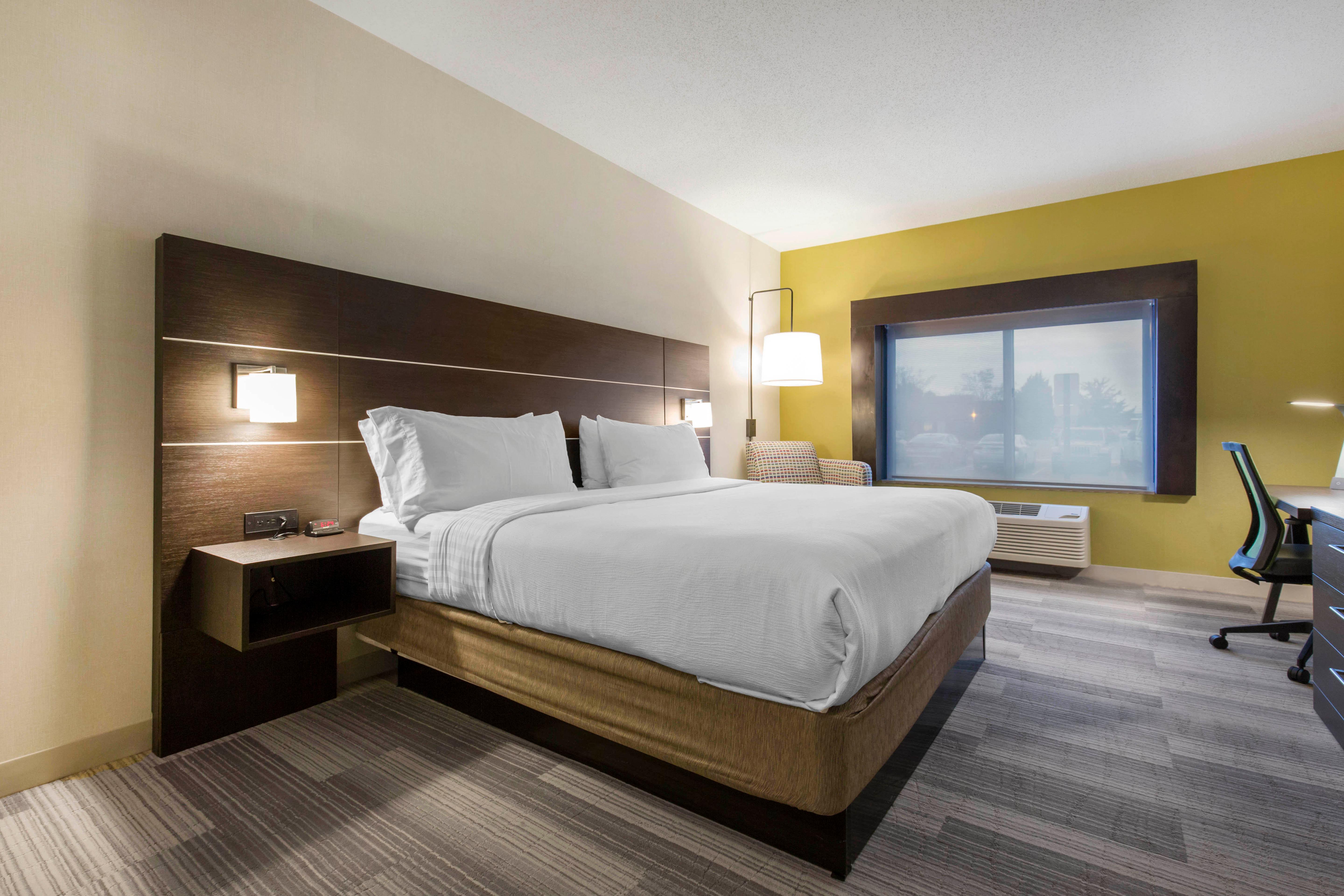 Holiday Inn Express And Suites Chicago West - St Charles By Ihg Saint Charles Kültér fotó